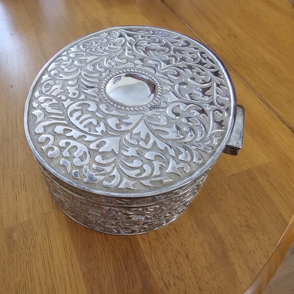 Vintage Silver Plated Jewelry Box 1990s - Picture 4 of 5